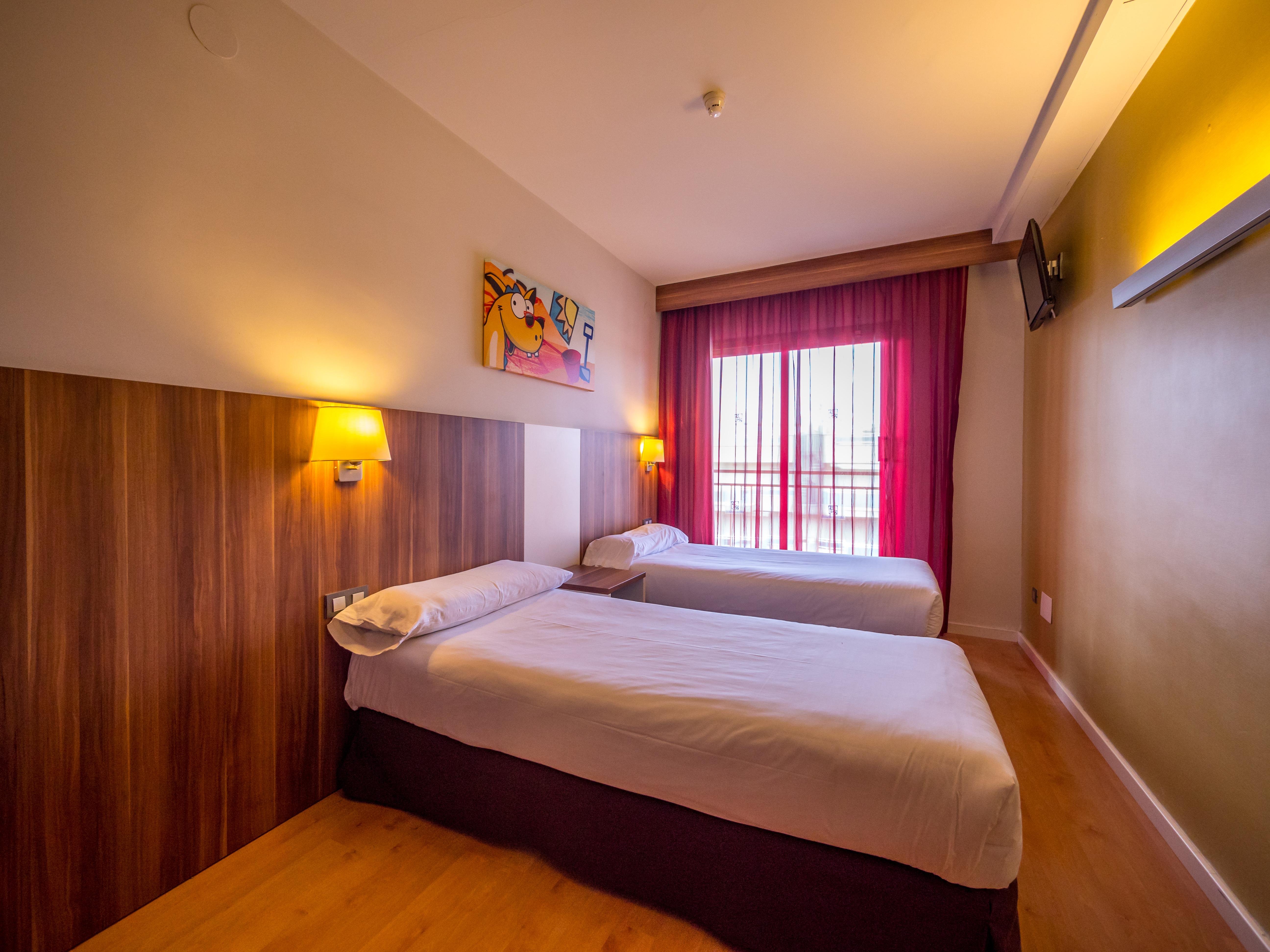 Golden Avenida Family Suites 4* Salou Exteriör bild