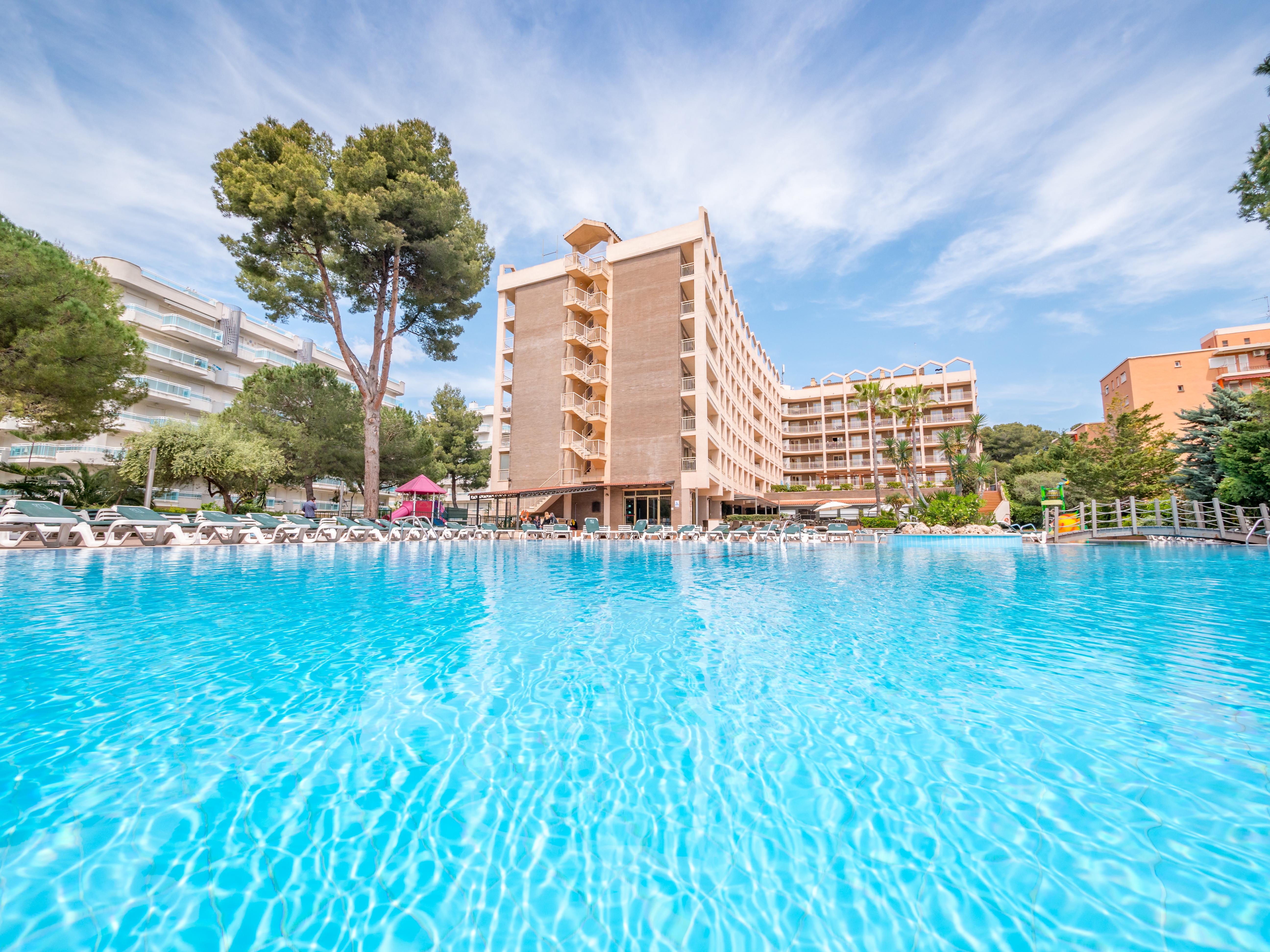 Golden Avenida Family Suites 4* Salou Exteriör bild