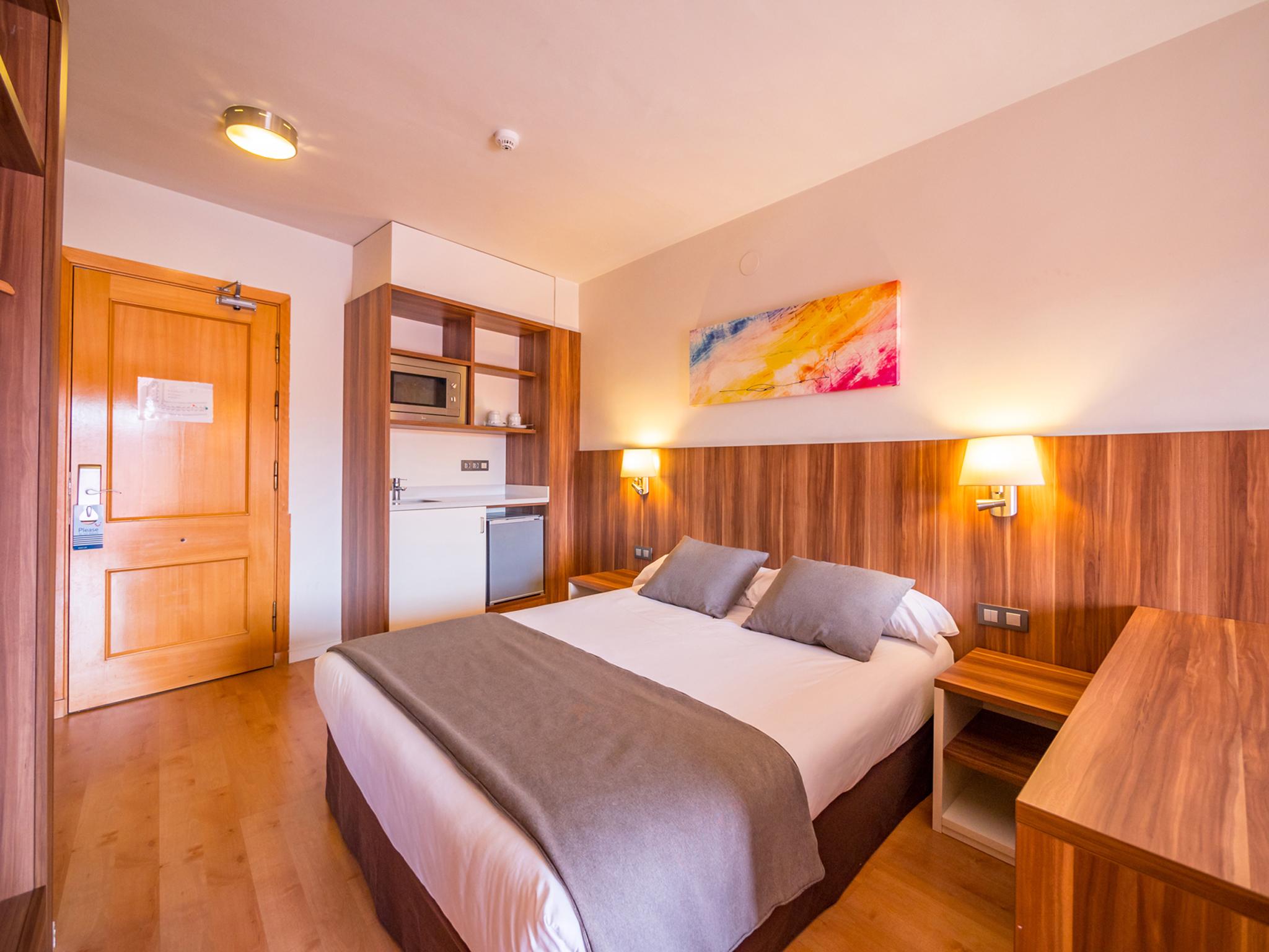 Golden Avenida Family Suites 4* Salou Exteriör bild