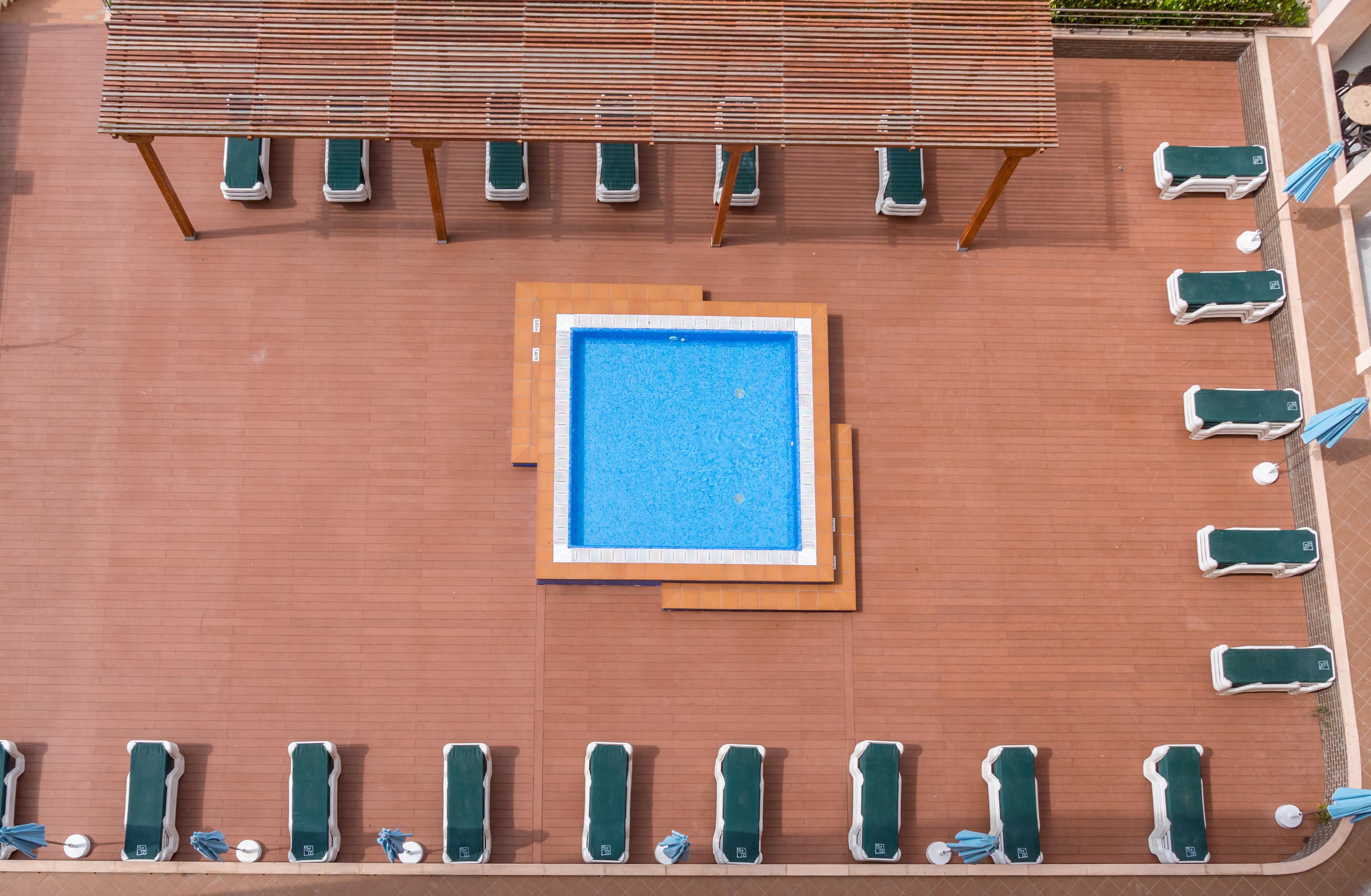 Golden Avenida Family Suites 4* Salou Exteriör bild