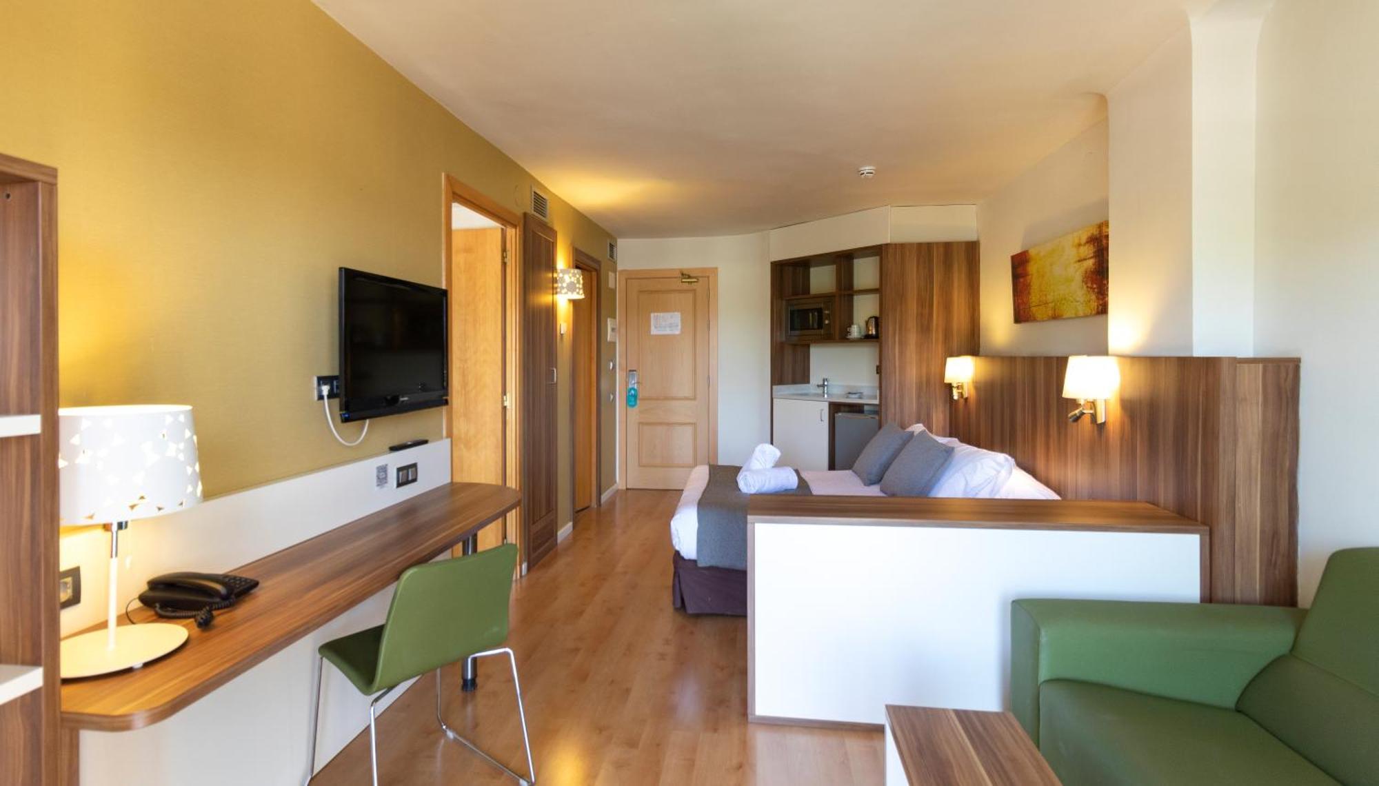 Golden Avenida Family Suites 4* Salou Exteriör bild