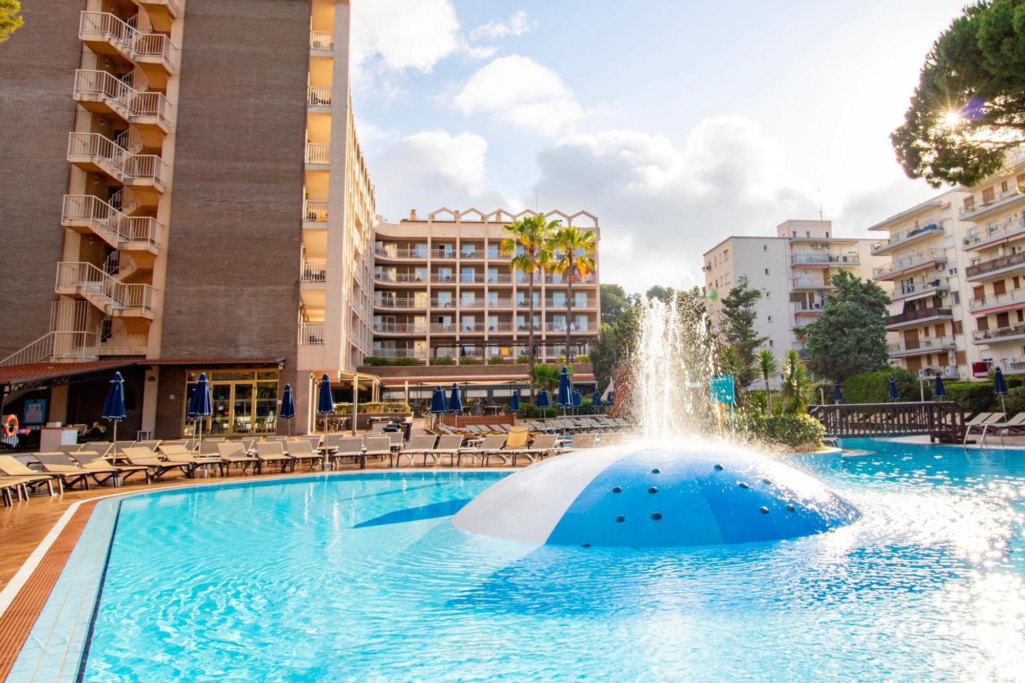 Golden Avenida Family Suites 4* Salou Exteriör bild