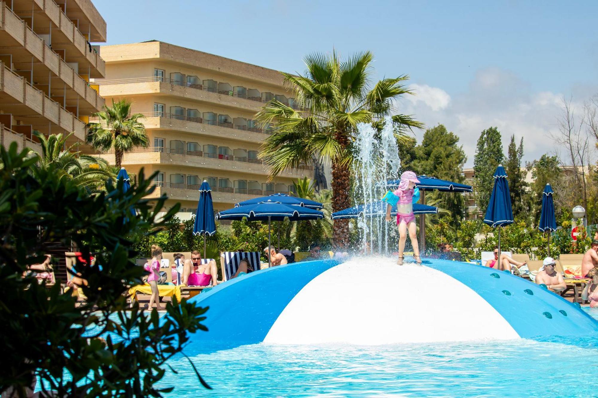 Golden Avenida Family Suites 4* Salou Exteriör bild