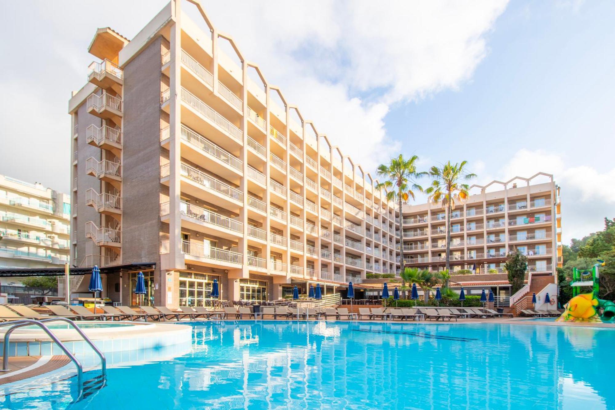 Golden Avenida Family Suites 4* Salou Exteriör bild