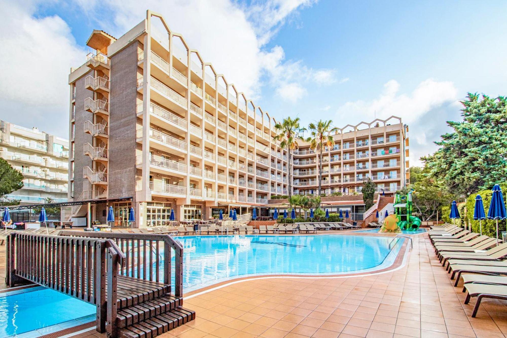 Golden Avenida Family Suites 4* Salou Exteriör bild