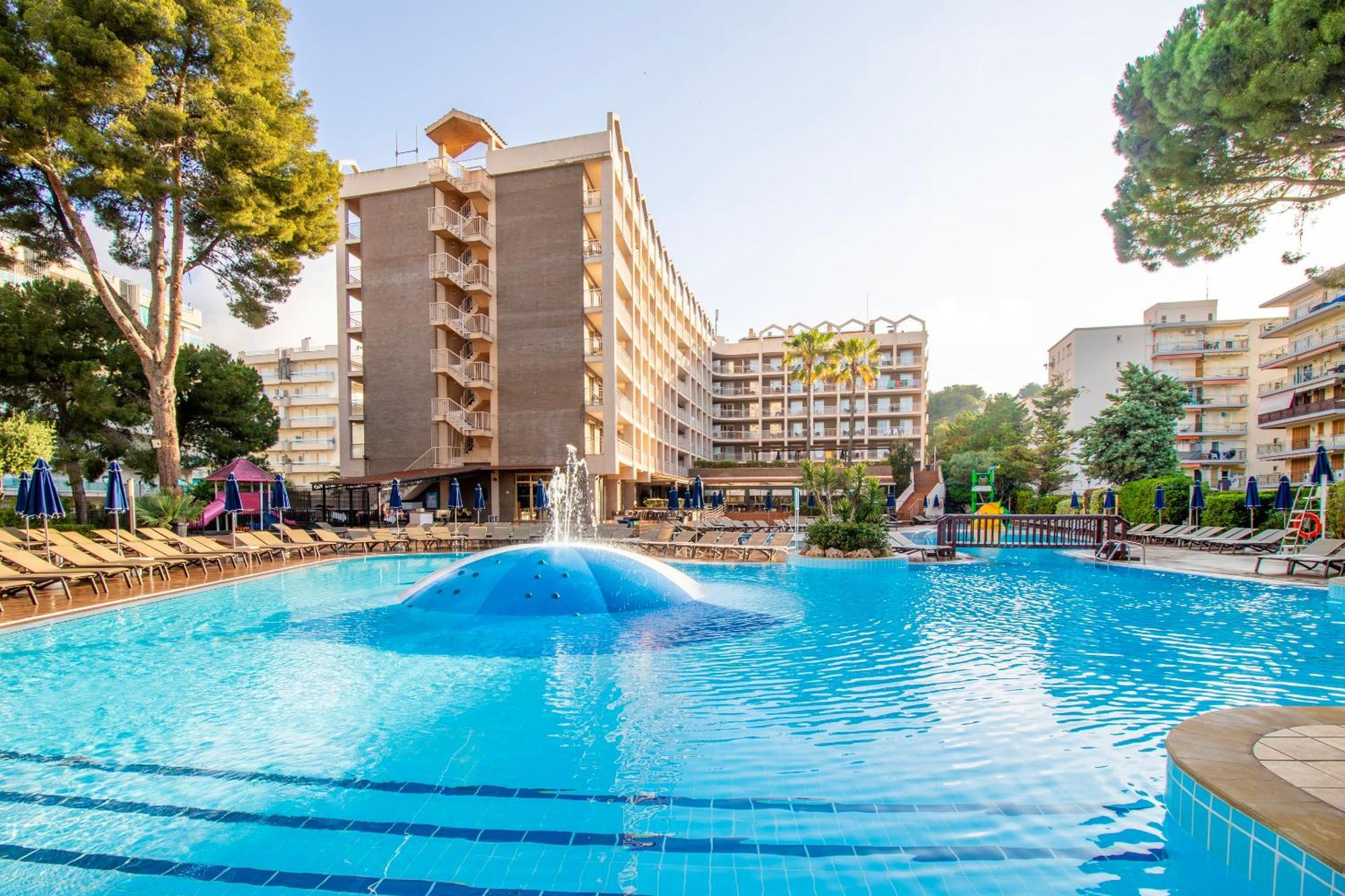 Golden Avenida Family Suites 4* Salou Exteriör bild
