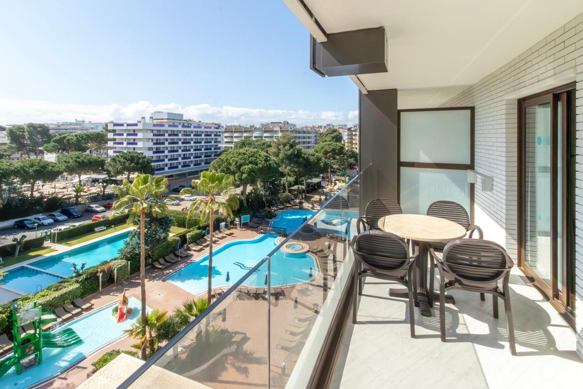 Golden Avenida Family Suites 4* Salou Exteriör bild
