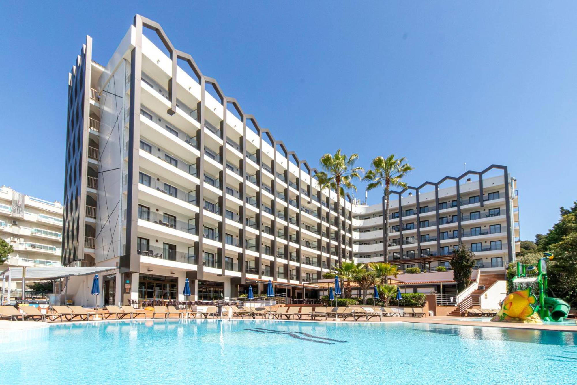 Golden Avenida Family Suites 4* Salou Exteriör bild