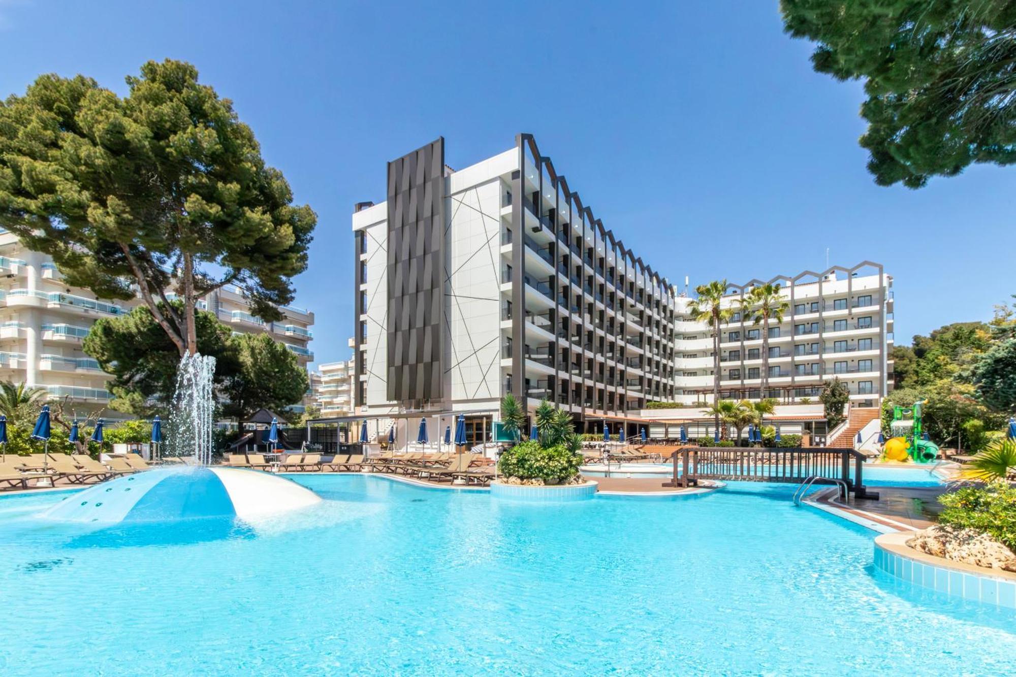 Golden Avenida Family Suites 4* Salou Exteriör bild