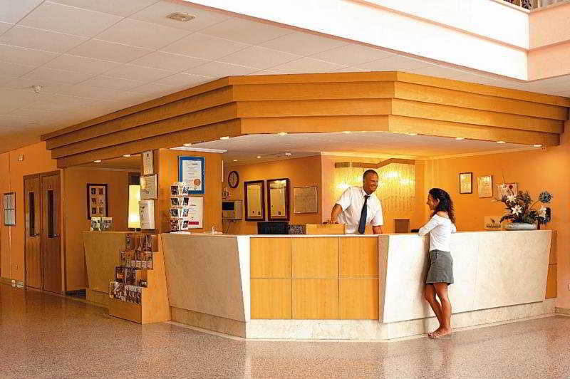 Golden Avenida Family Suites 4* Salou Exteriör bild