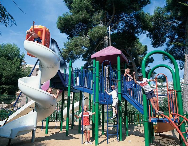 Golden Avenida Family Suites 4* Salou Exteriör bild